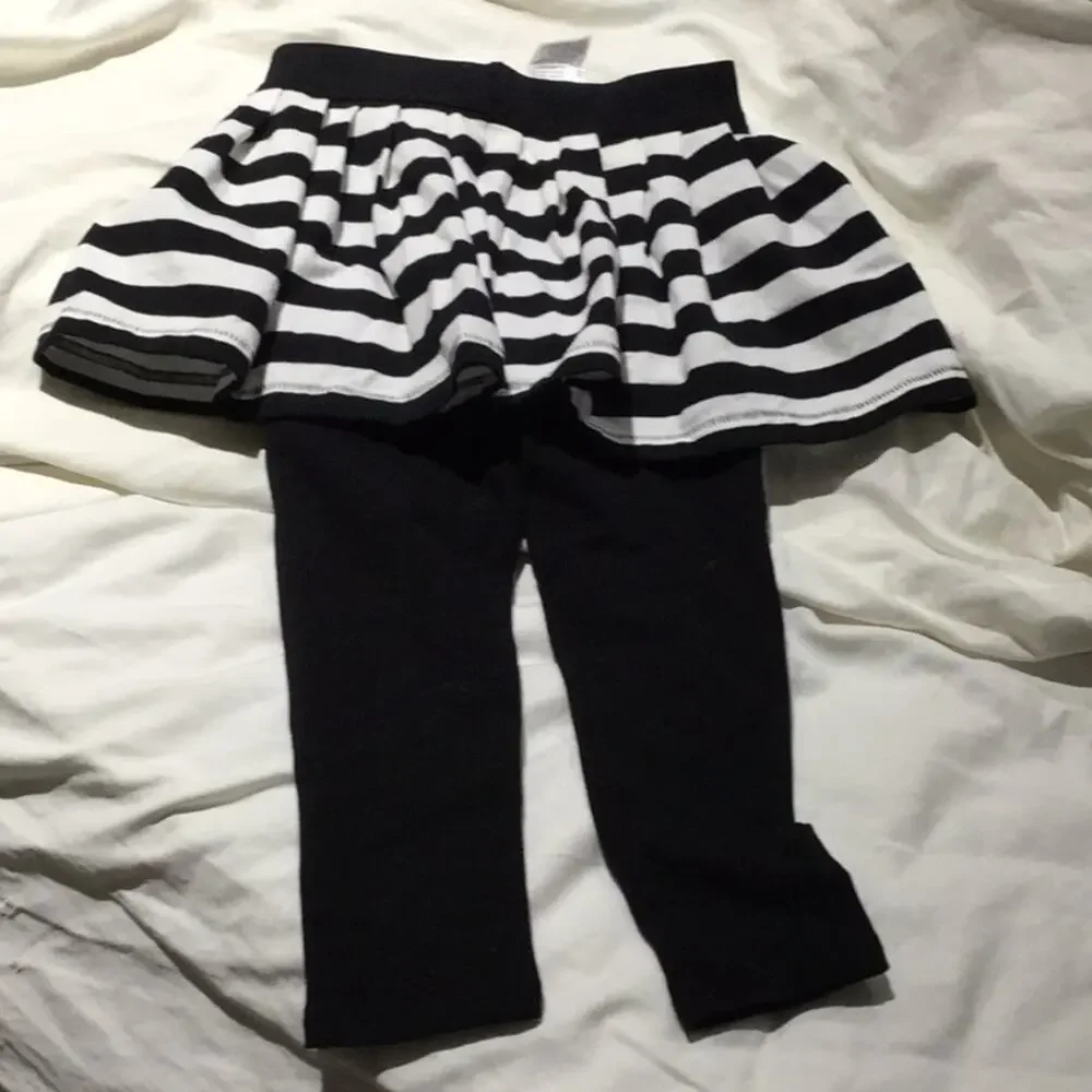 Gap skirt legging 3t Black white nwot perfect